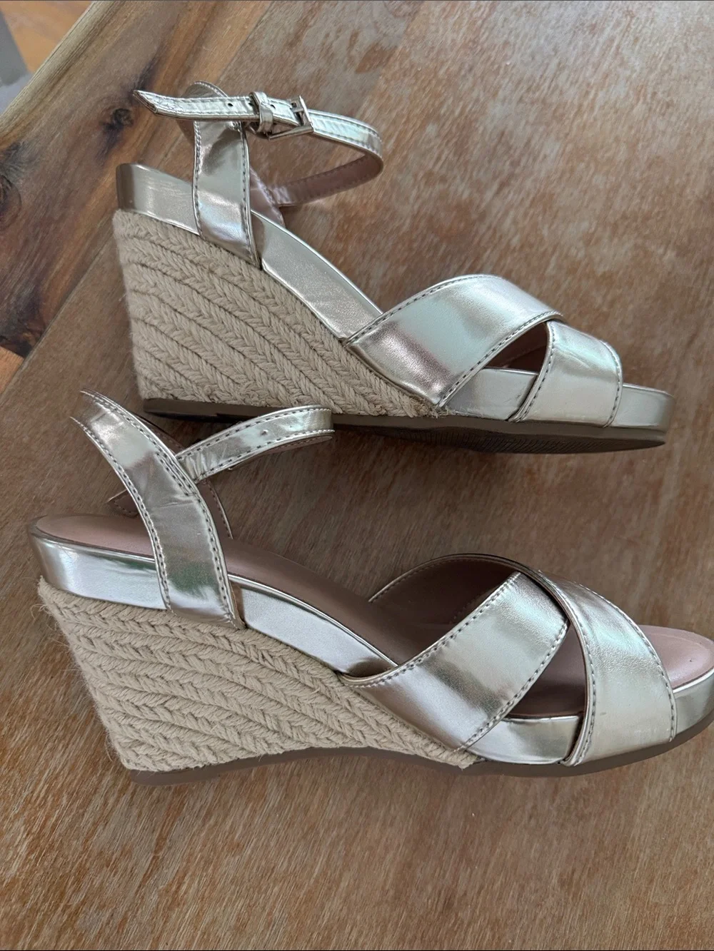 Aerosoles Pastel Soft Gold Metallic Espadrille Wedge Sandals Size 7.5